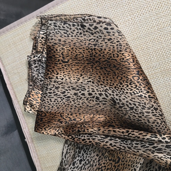 Leopard Print Scarf - Picture 3 of 3